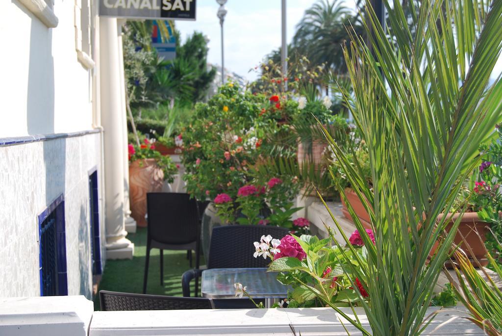 Azur Hotell